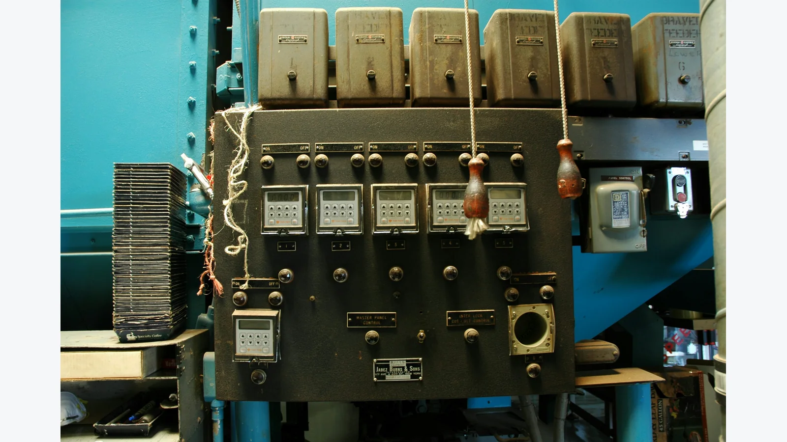Power factor correction equipment brands fitted in APFC panels built by Saudi Power Factor Company in Dammam